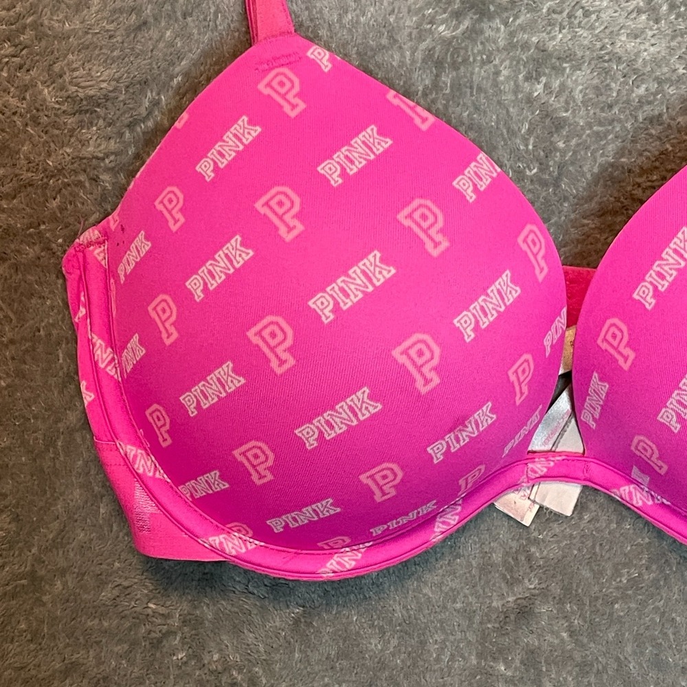 PINK Victoria Secret Wear Everywhere Super Push Up Bra 32DD‎ Y2K Hot Pink